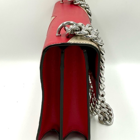 Henri Bendel Warren Street Chevron Leather Shoulder Bag #1033 - Picture 2 of 5